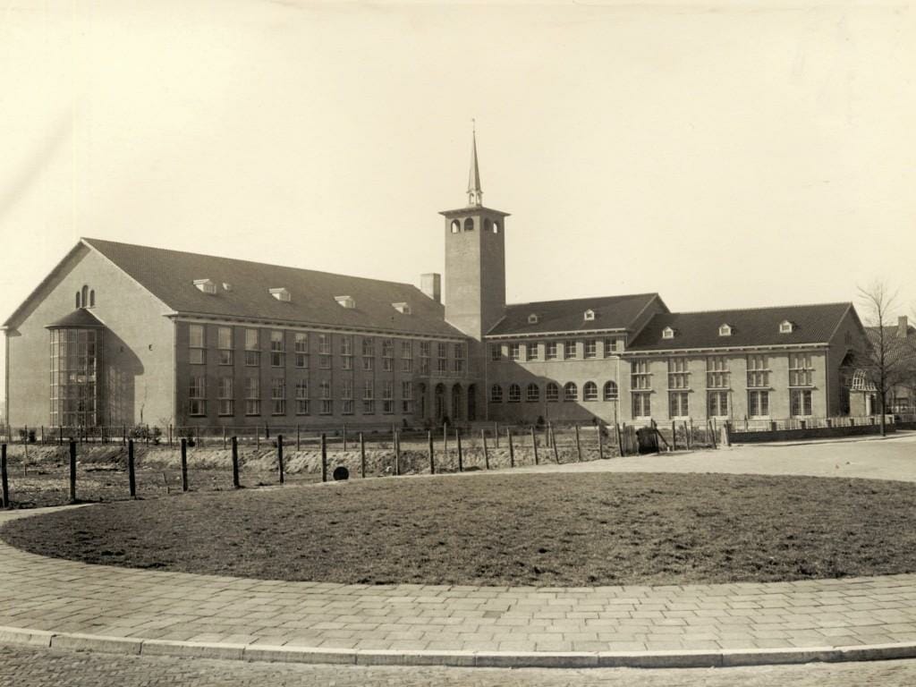 Lees meer over het artikel Stedelijk Gymnasium – 1937